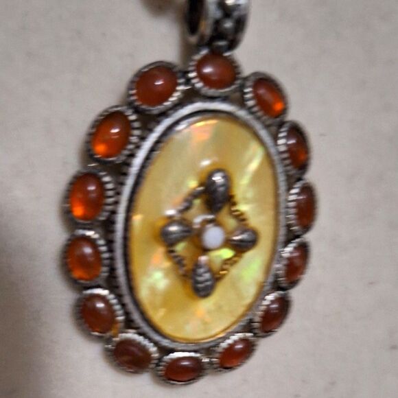 Beaded Boho Women's Necklace Amber Colored Glass Iridescent Fairy Core As-Is - Picture 13 of 13